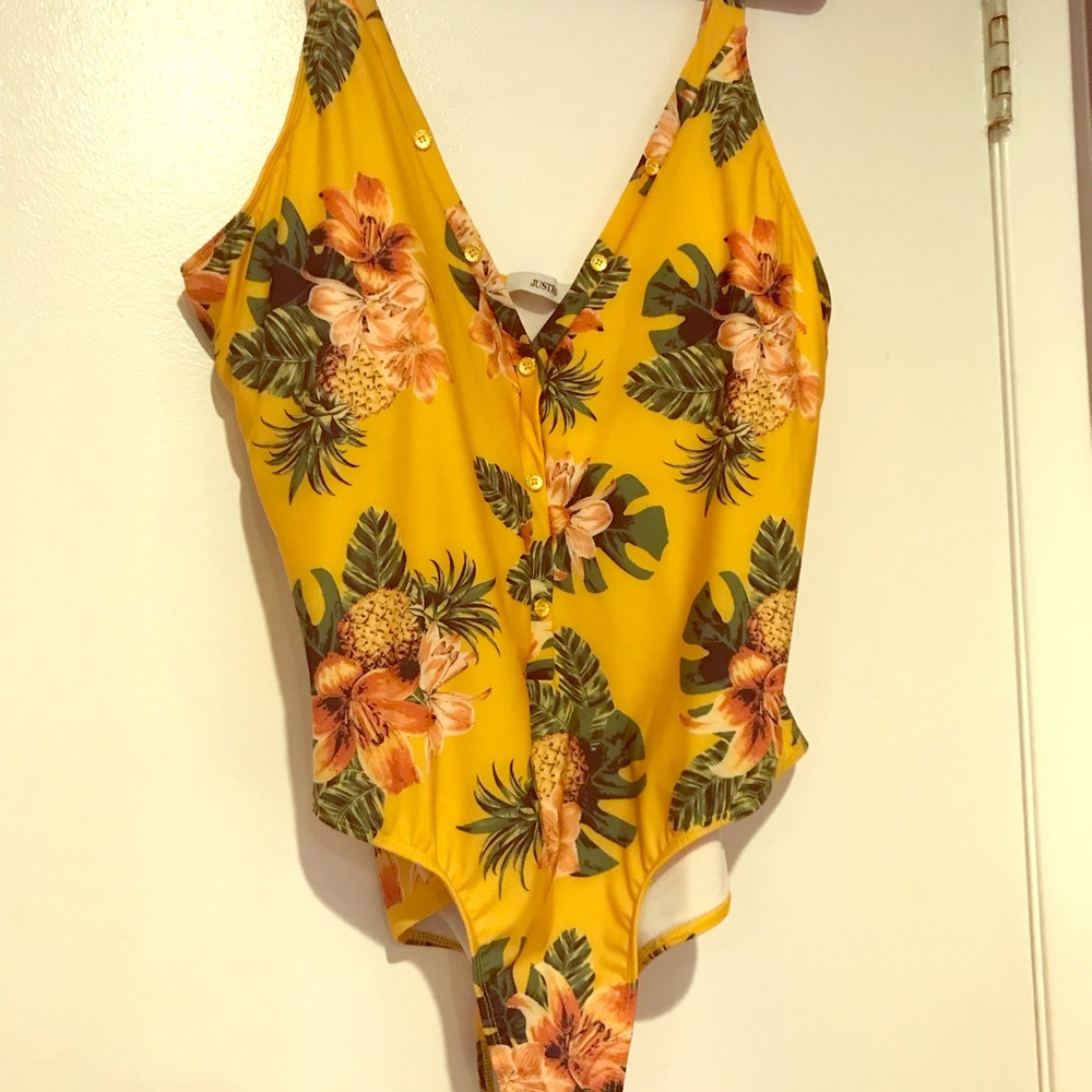 Swimsuit Plus size 3x (size 18-20) brand new